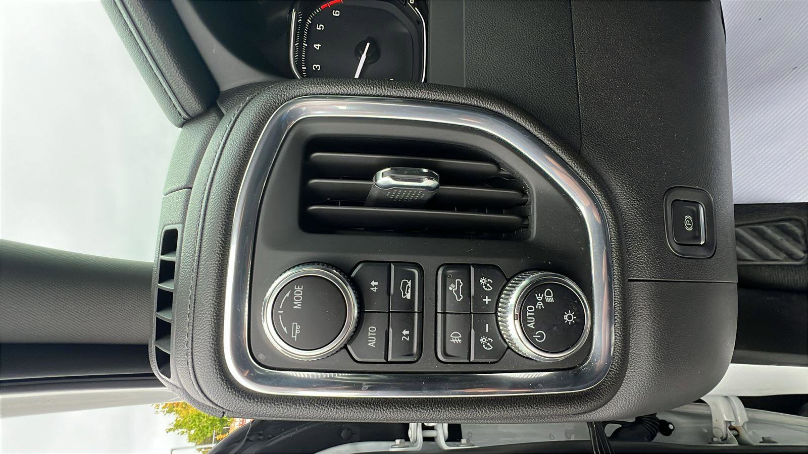 Used 2022 GMC Sierra 1500 Elevation image 24