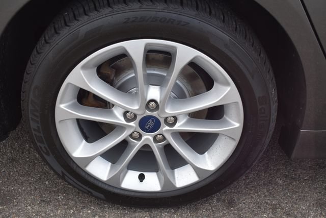 Used 2019 Ford Fusion Energi Titanium FWD image 48