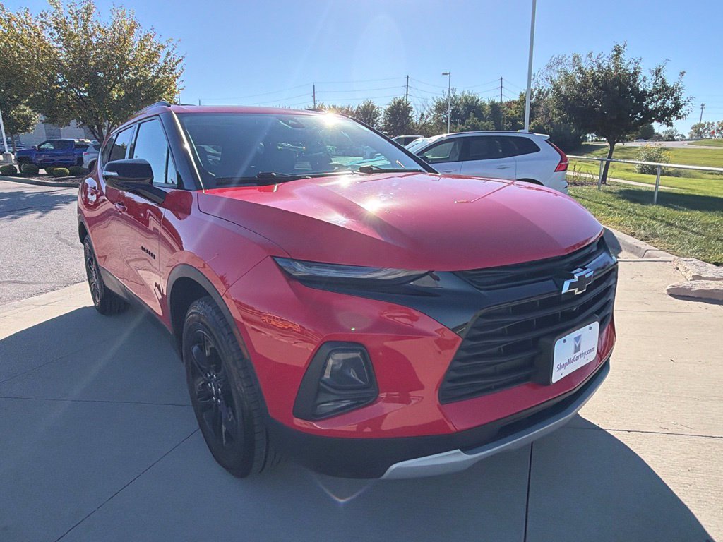 Used 2021 Chevrolet Blazer LT w/ Sound & Technology Package FWD image 2