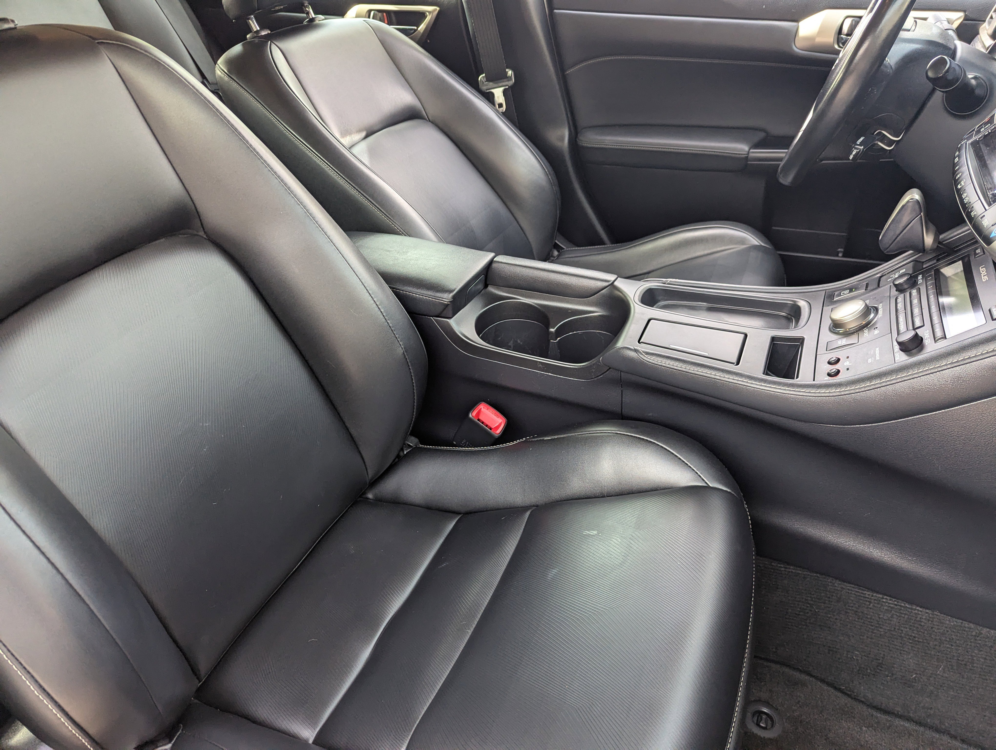 Used 2014 Lexus CT 200h image 8