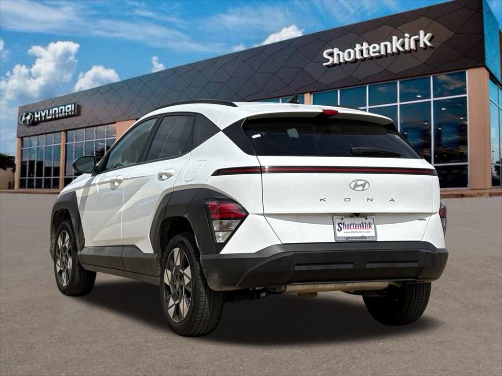 Used 2025 Hyundai Kona SEL image 7