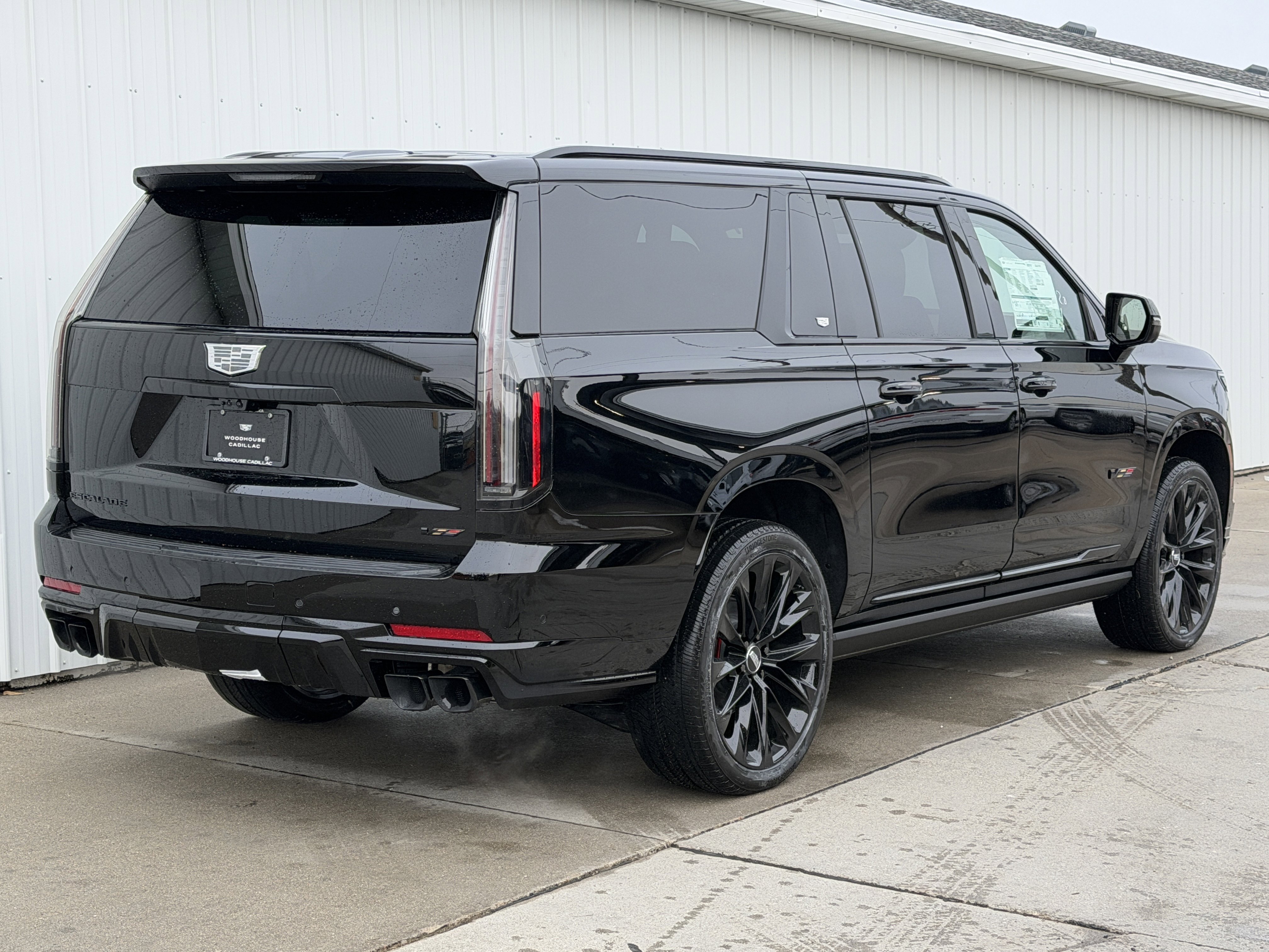 New 2026 Cadillac Escalade ESV V image 4