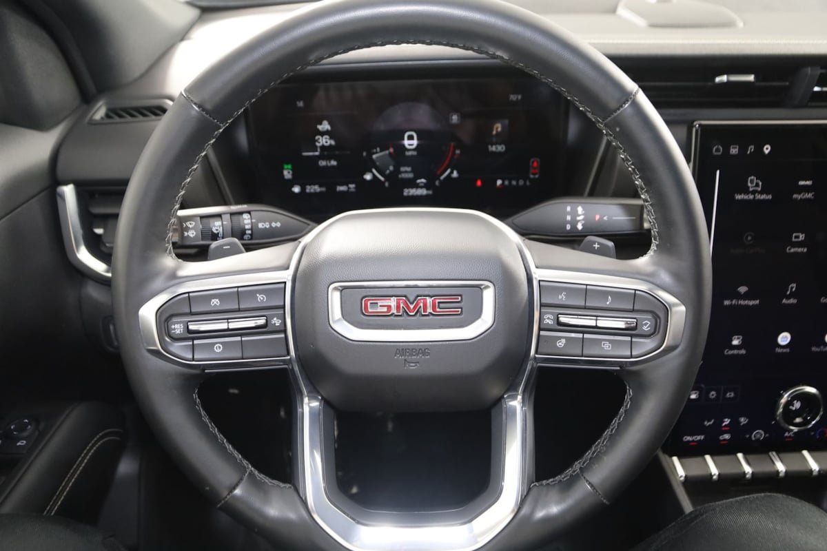 Used 2025 GMC Terrain Elevation w/ Technology Package II AWD/4WD image 33
