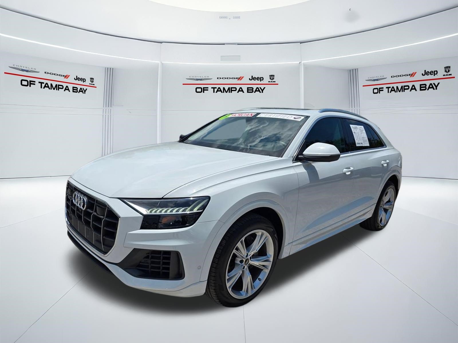 Used 2023 Audi Q8 Prestige AWD/4WD image 2
