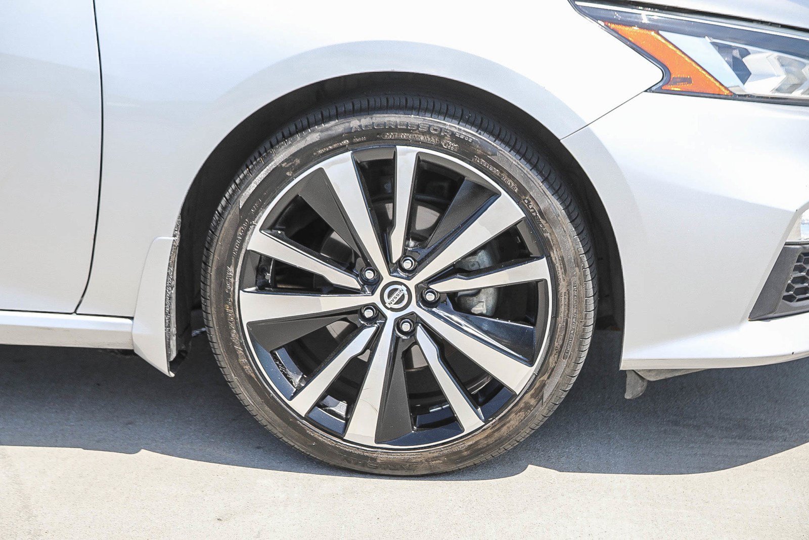 Used 2021 Nissan Altima 2.5 SR FWD image 10
