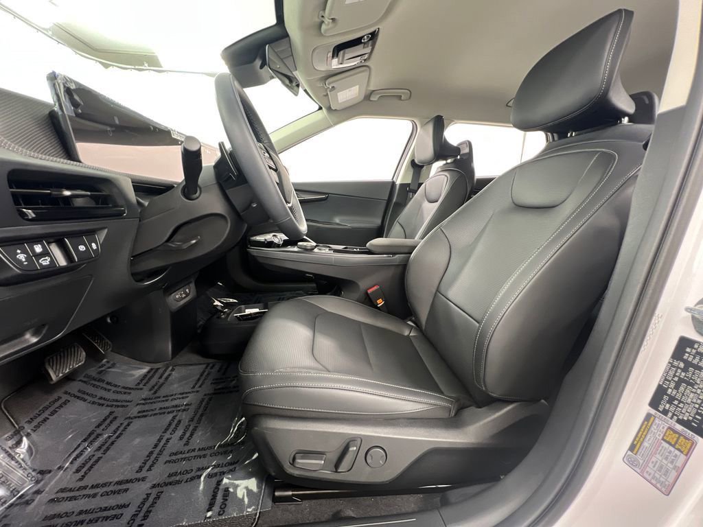 New 2025 Kia EV6 Wind image 26