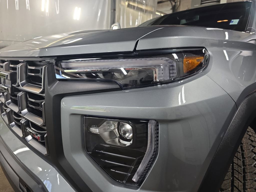 New 2026 GMC Canyon AT4 w/ Nightfall Essentials Package AWD/4WD image 32