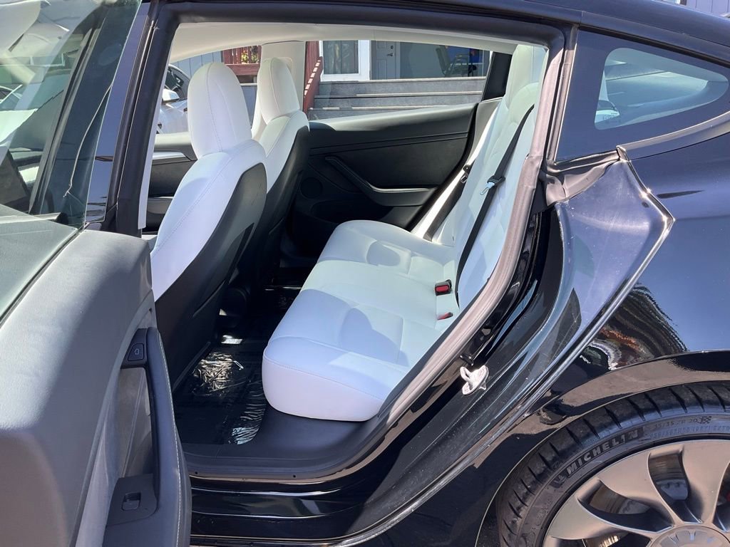 Used 2023 Tesla Model 3 Performance image 16