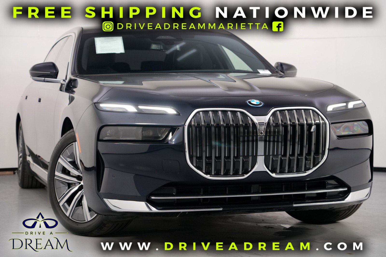 Used 2024 BMW i7 eDrive50 w/ Premium Package image 2