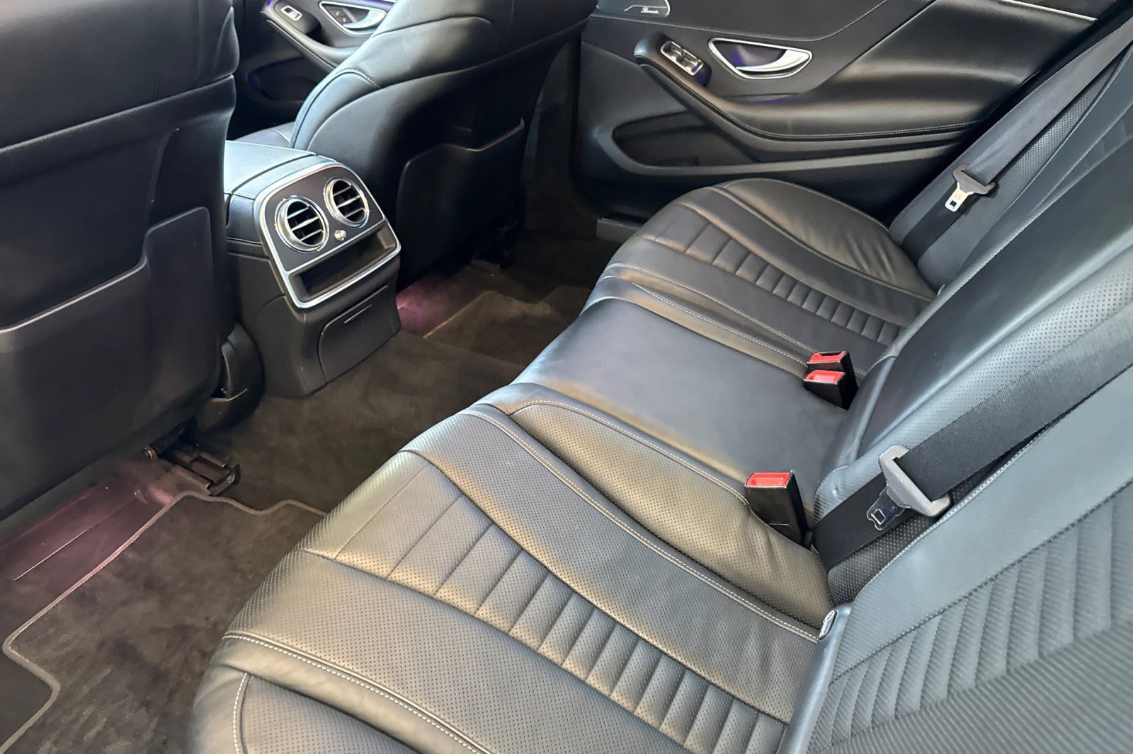 Used 2019 Mercedes-Benz S 560 Sedan image 15