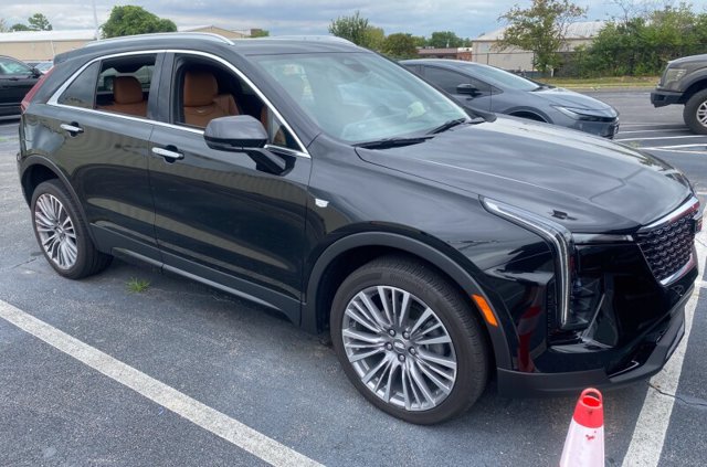 Certified 2024 Cadillac XT4 Premium Luxury w/ Technology Package AWD/4WD image 2