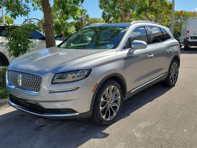Used 2021 Lincoln Nautilus Reserve w/ Equipment Group 201A FWD image 2