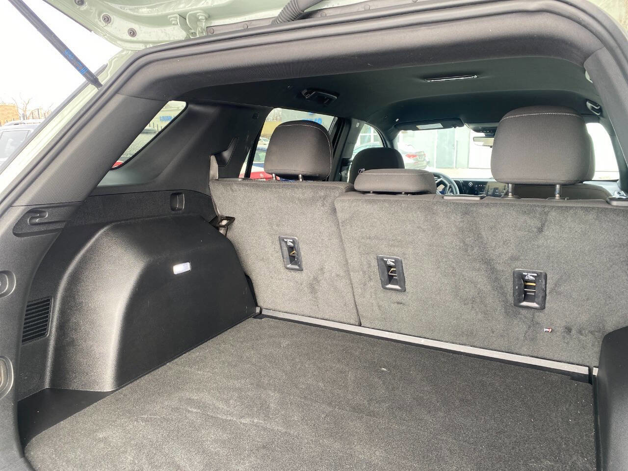 Used 2025 Chevrolet Equinox LT w/ Safety and Technology Package image 10