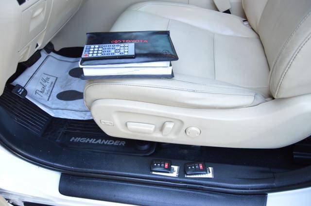 Used 2015 Toyota Highlander XLE FWD image 34