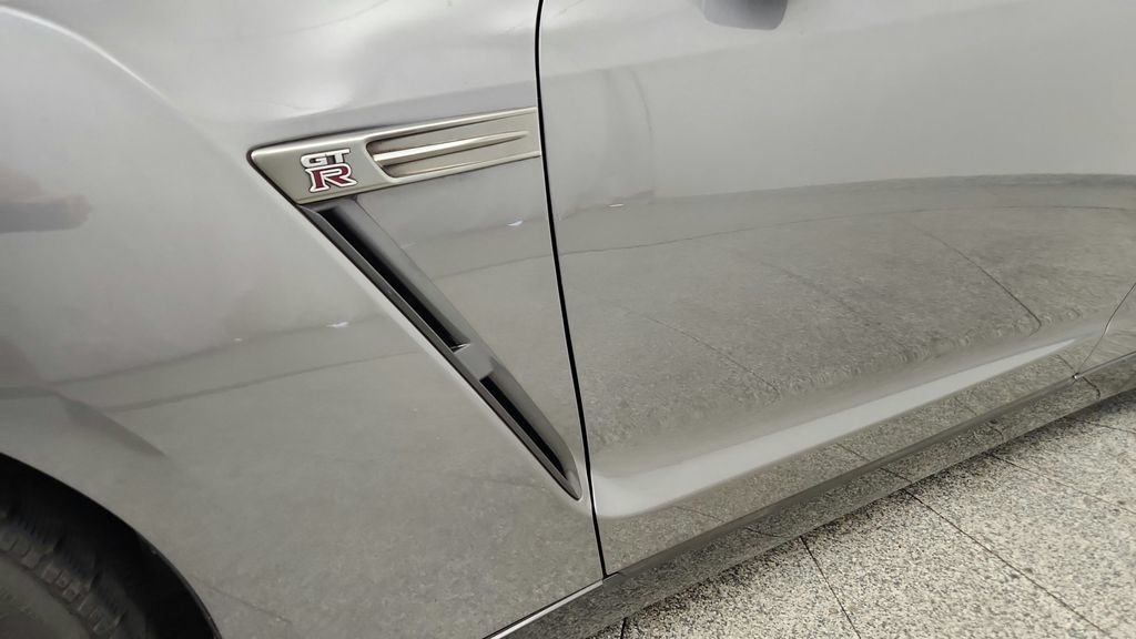 Used 2012 Nissan GT-R Black Edition AWD/4WD image 15