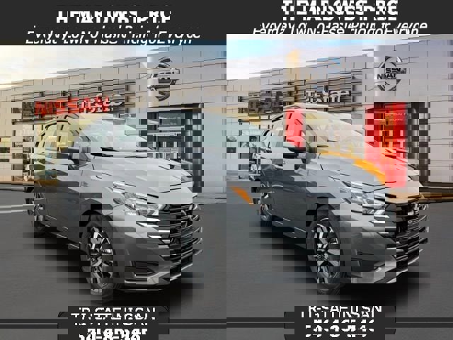 New 2025 Nissan Versa SV w/ Trunk Package