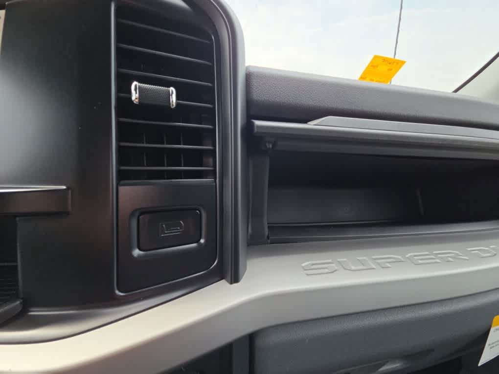 New 2026 Ford F350 XLT AWD/4WD image 43