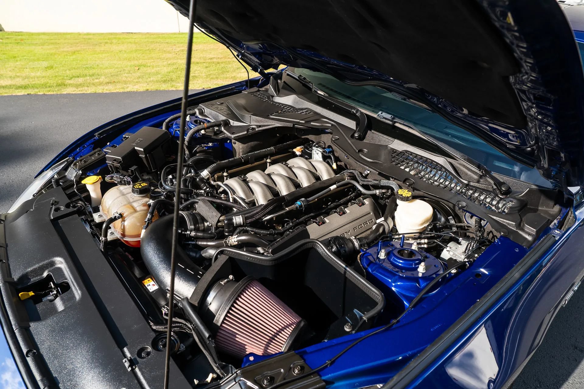 Used 2015 Ford Mustang GT Premium w/ Equipment Group 401A RWD image 17