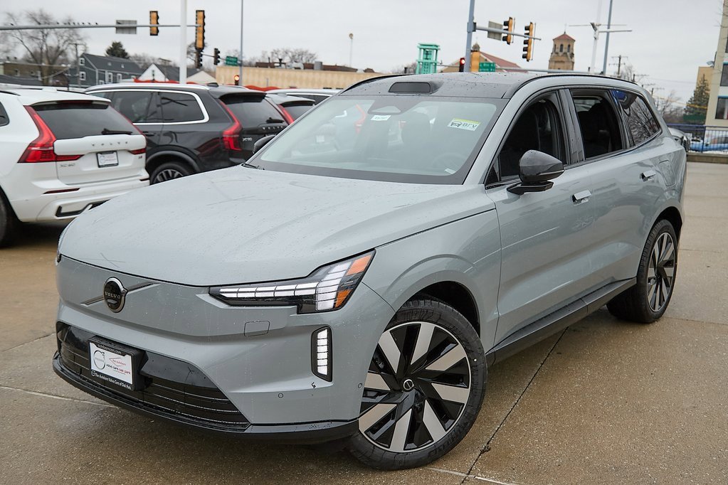 New 2025 Volvo EX90 Ultra image 2