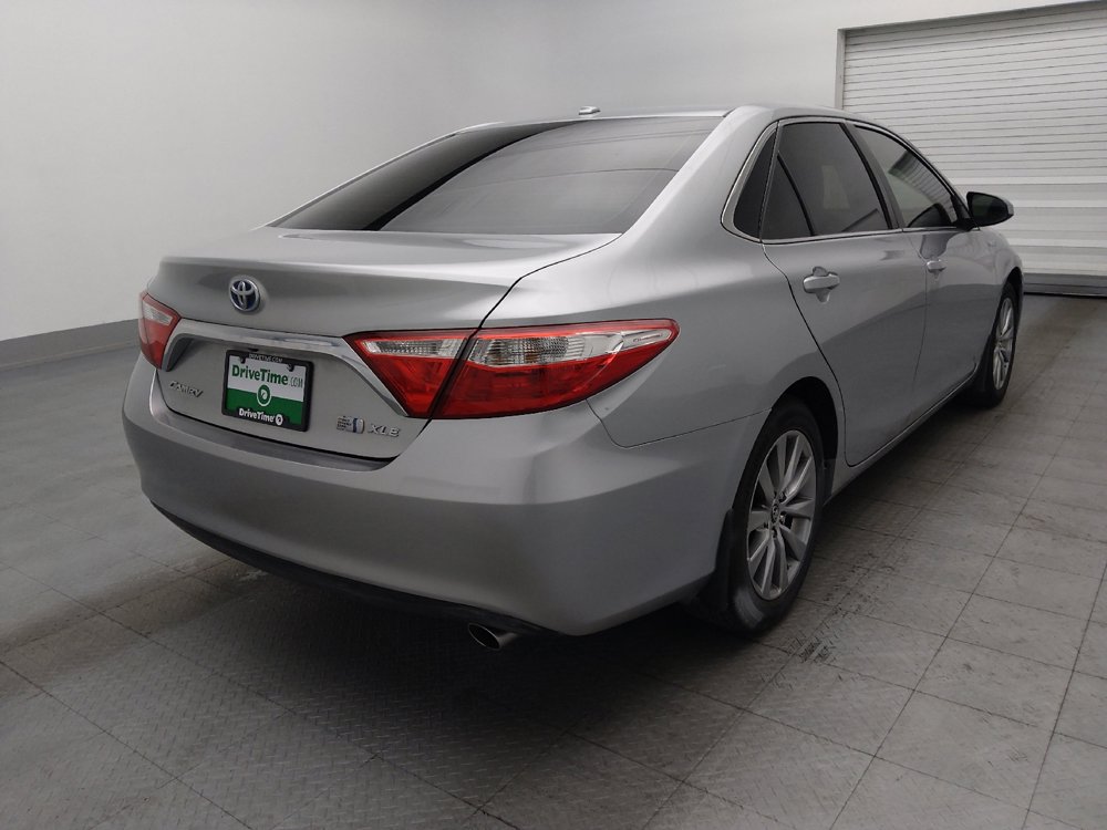 Used 2015 Toyota Camry XLE w/ Moonroof Package FWD image 9