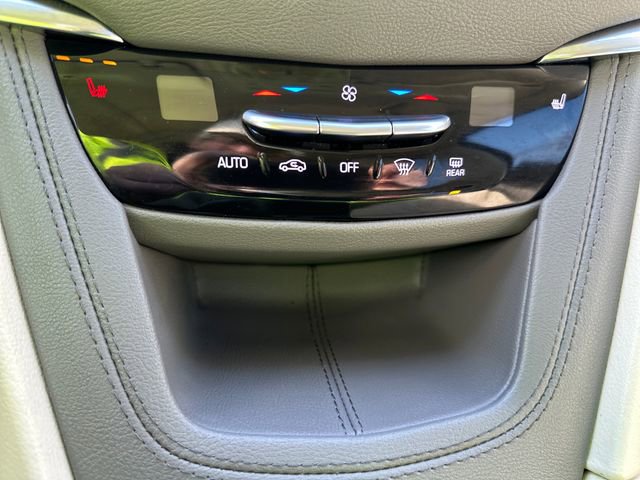 Used 2022 Cadillac XT5 Premium Luxury w/ Technology Package image 16