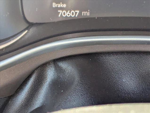 Used 2018 Chrysler Pacifica Touring-L image 11