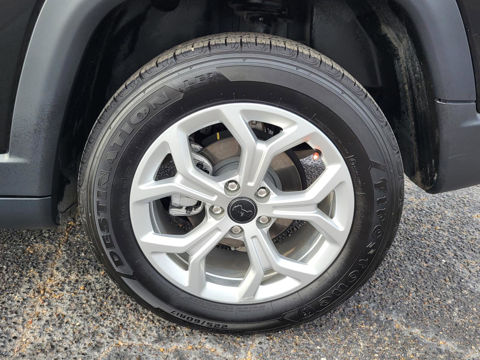 Used 2025 Jeep Compass Latitude image 31