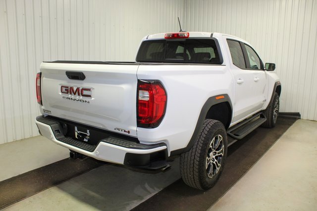 Used 2025 GMC Canyon AT4 w/ LPO, Off Road Lift Package image 6
