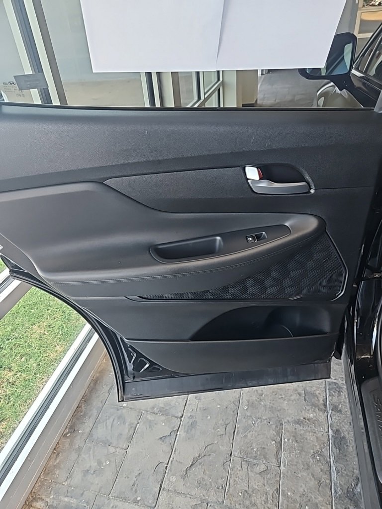 Used 2023 Hyundai Santa Fe SEL image 18