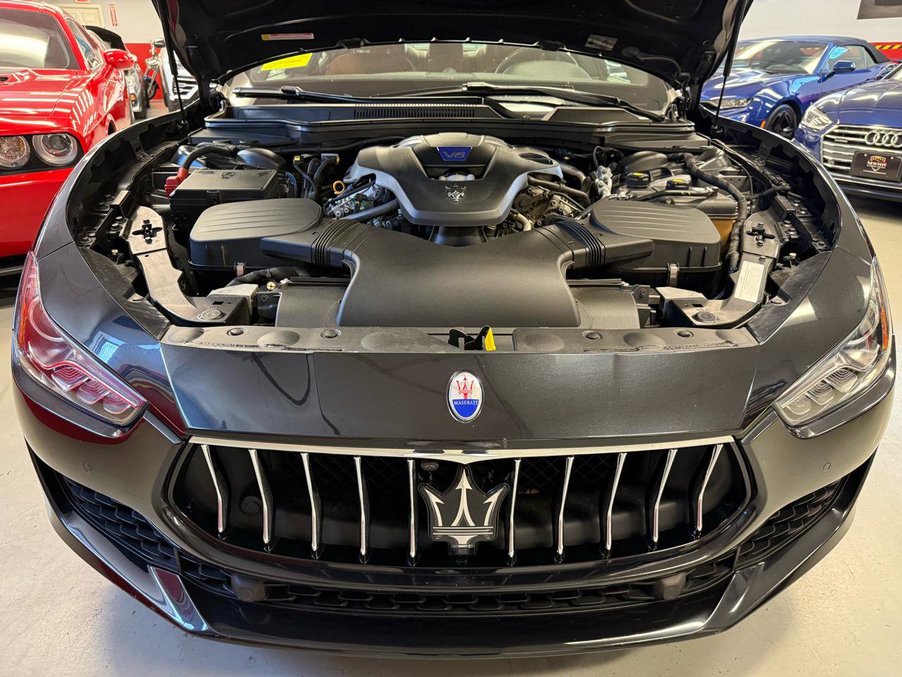 Used 2019 Maserati Ghibli S Q4 AWD/4WD image 24