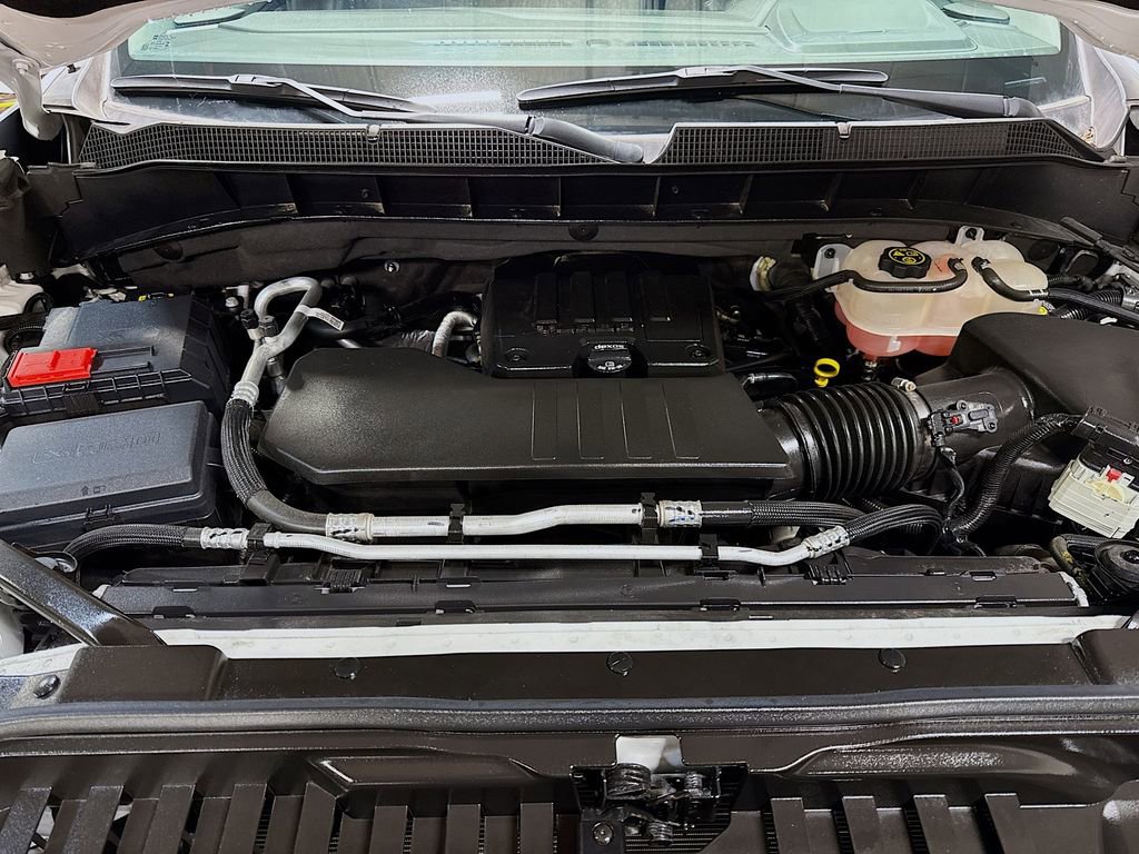 Used 2024 Chevrolet Silverado 1500 LT image 30