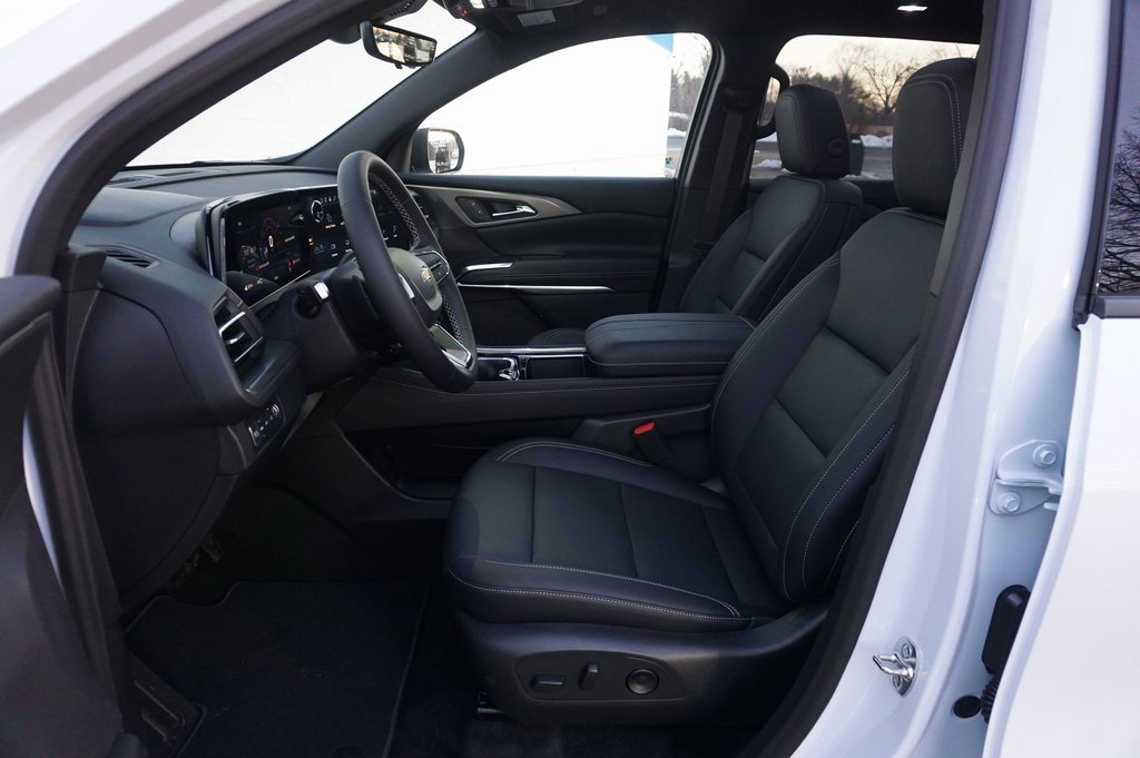New 2026 Chevrolet Traverse LT w/ Sun and Wheel Package image 10