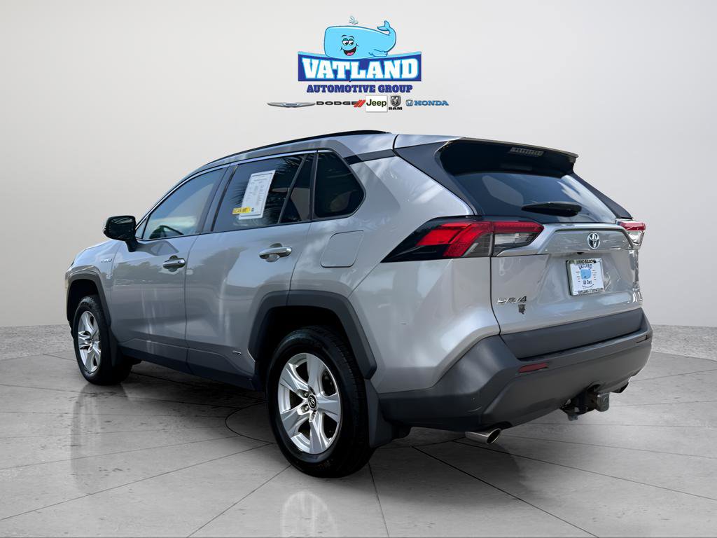 Used 2020 Toyota RAV4 XLE w/ Convenience Package AWD/4WD image 3