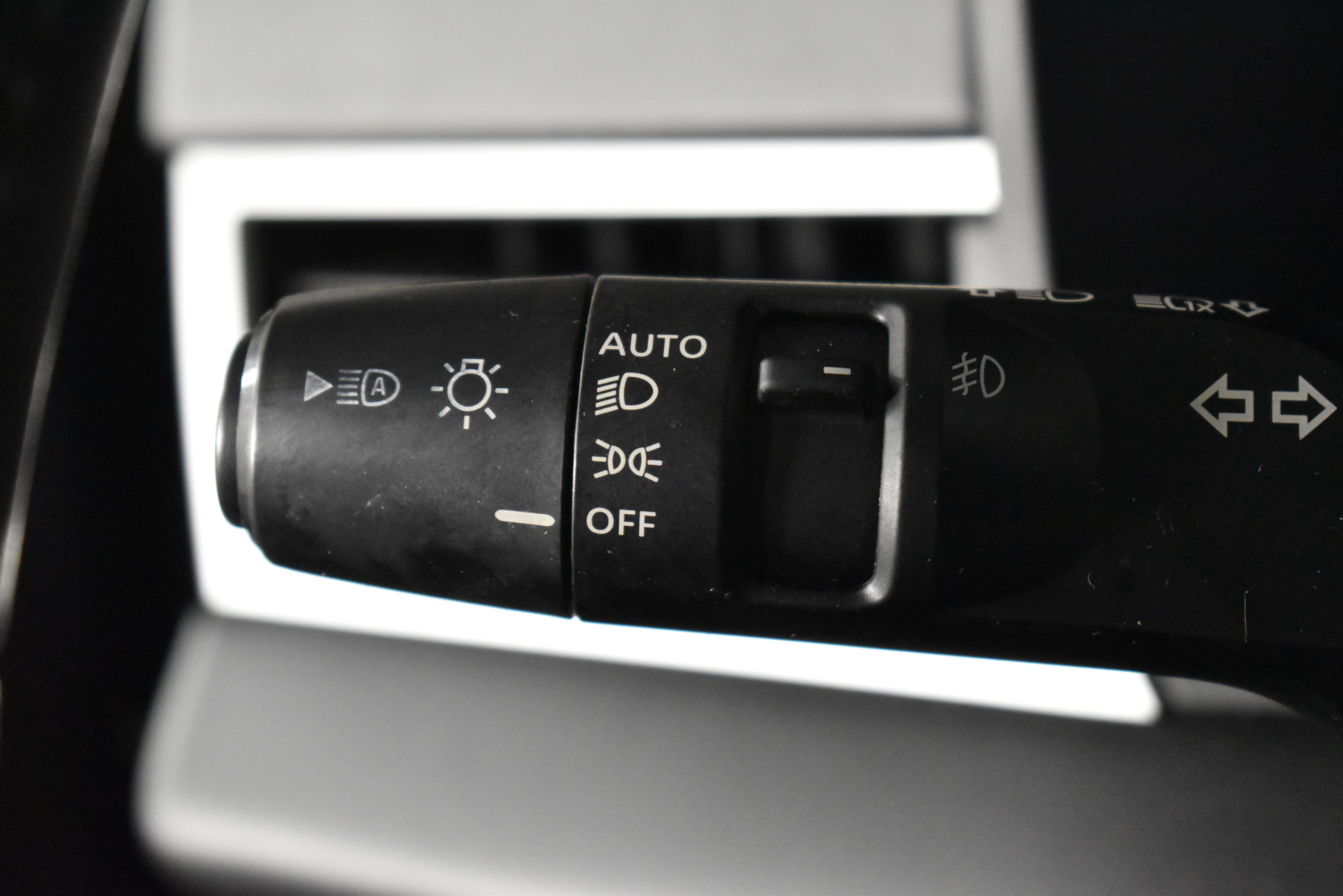 Used 2023 Mitsubishi Outlander SE image 22