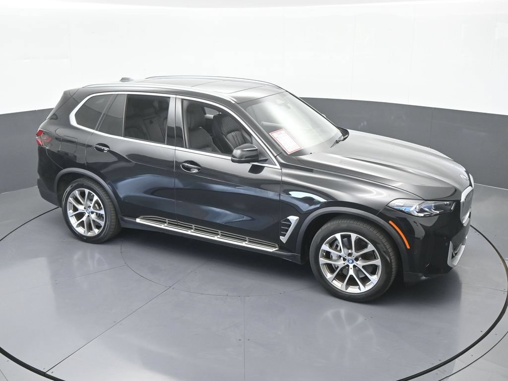 Used 2025 BMW X5 xDrive50e AWD/4WD image 59