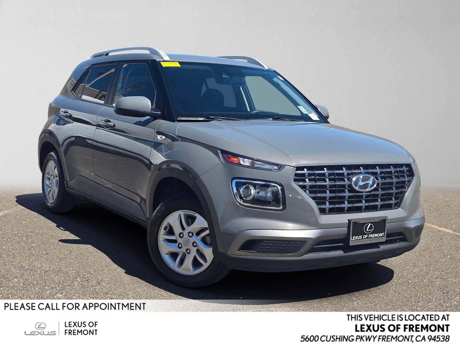 Used 2020 Hyundai Venue SEL FWD image 1