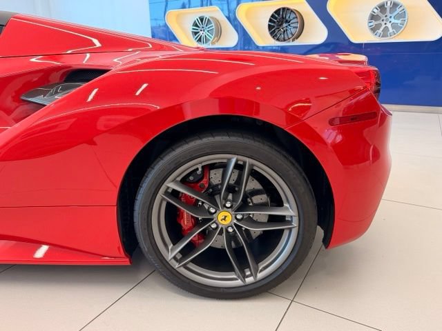 Used 2018 Ferrari 488 Spider RWD image 38