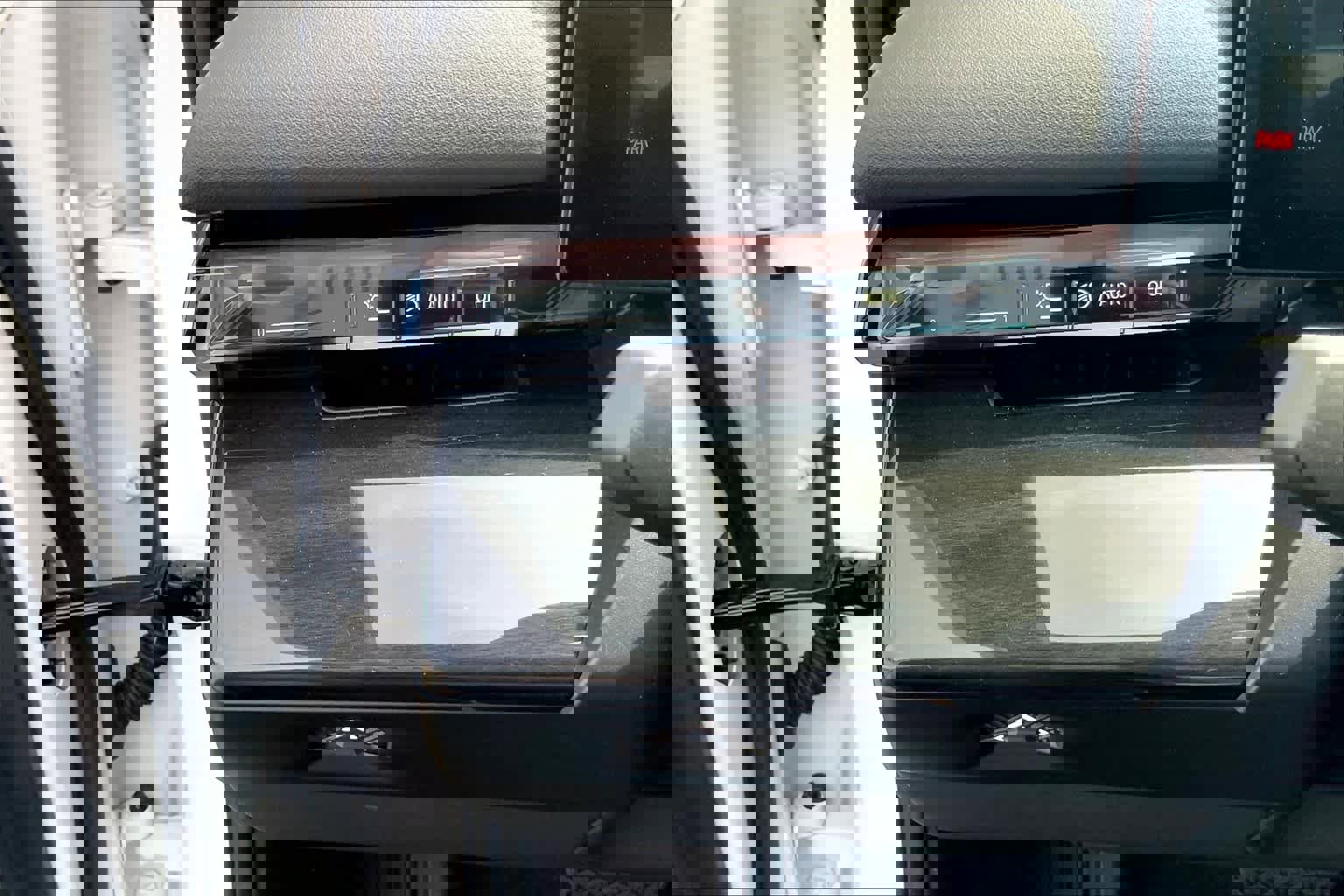 New 2024 BMW i5 eDrive40i w/ Premium Package image 16