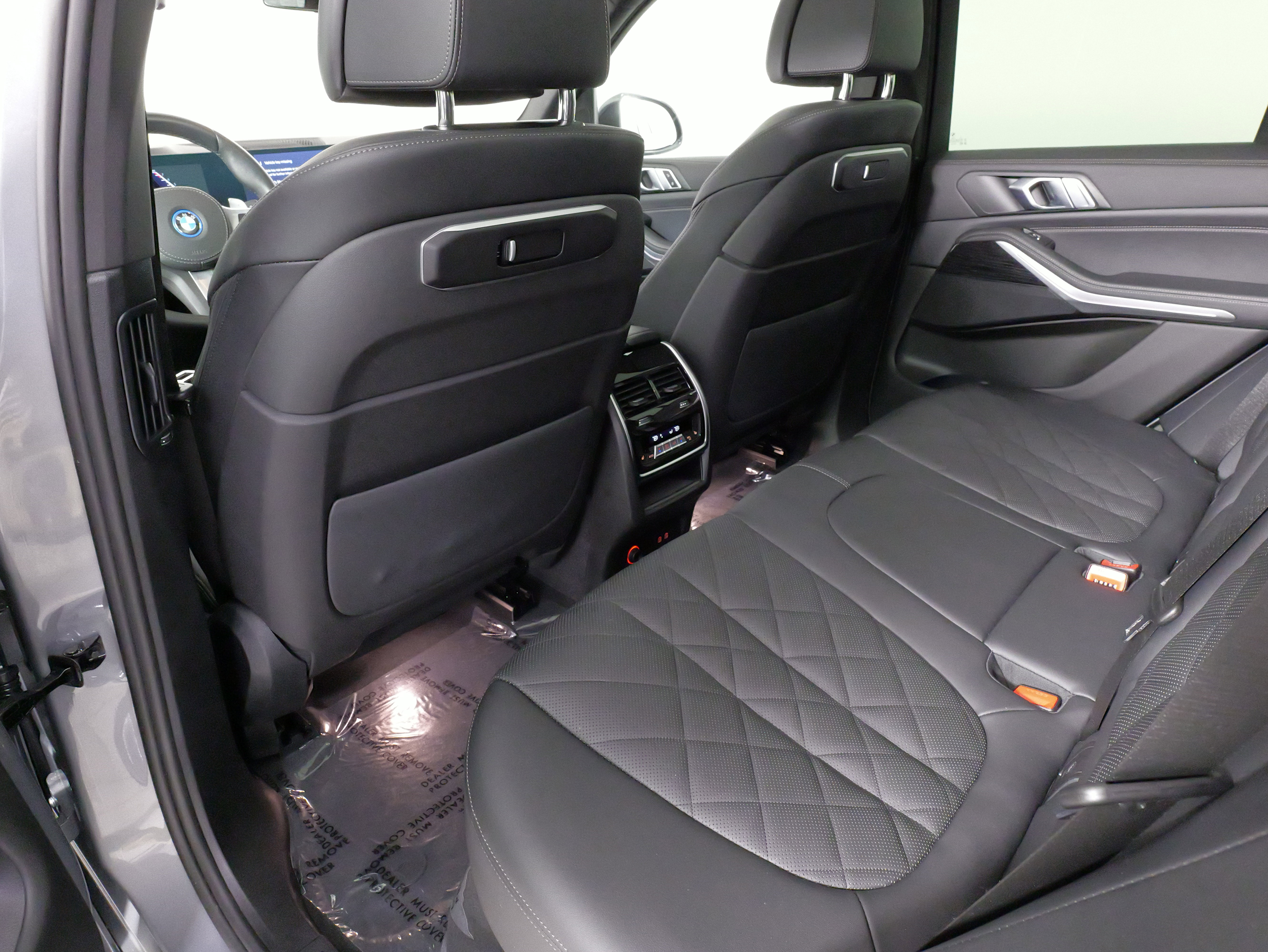 Used 2025 BMW X5 xDrive50e w/ M Sport Package AWD/4WD image 31