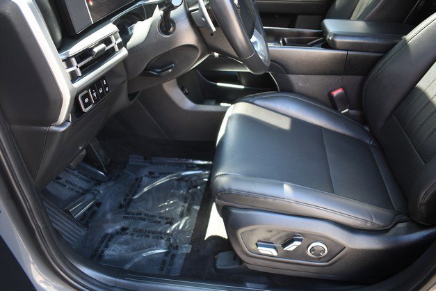 Used 2025 Hyundai Santa Fe XRT image 15