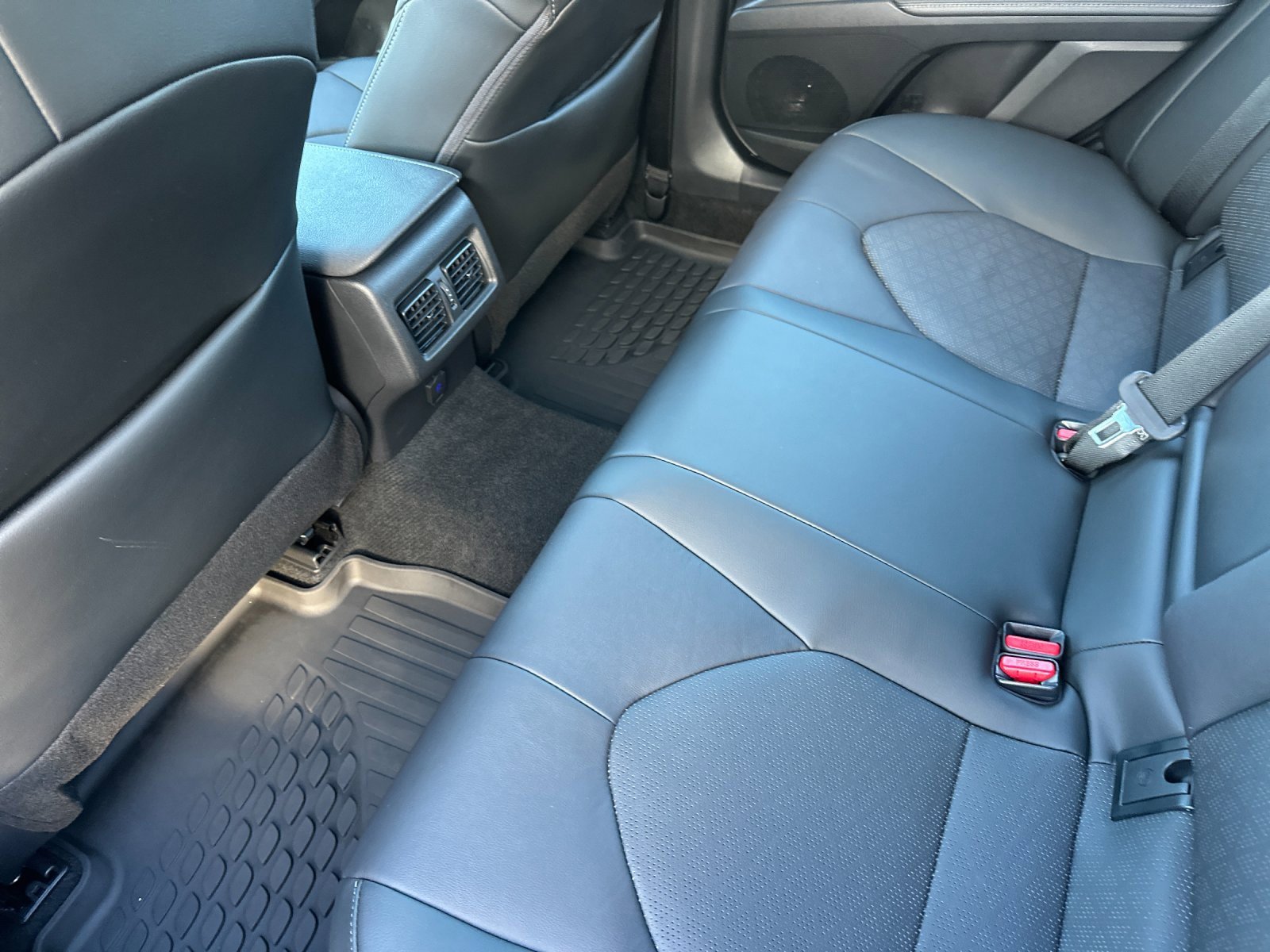 Used 2024 Toyota Camry XSE image 12