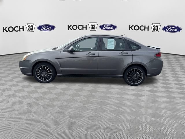 Used 2010 Ford Focus SES FWD image 4
