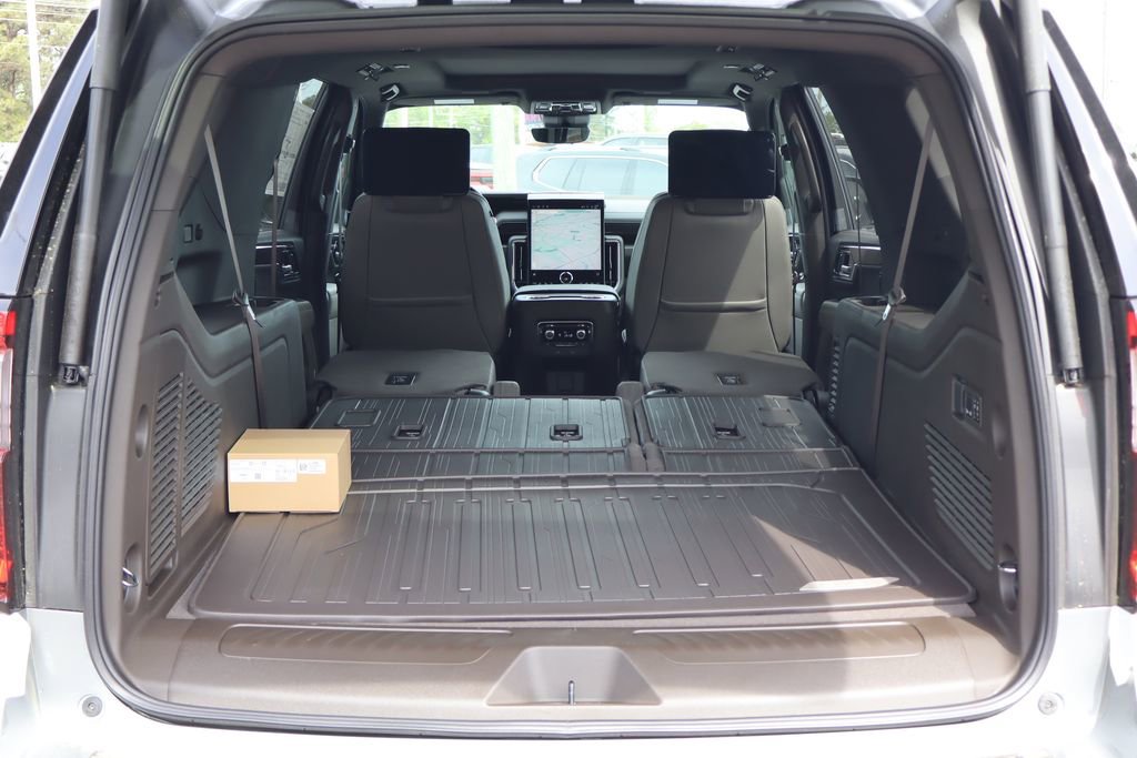 New 2026 GMC Yukon XL Elevation w/ Elevation Premium Package AWD/4WD image 9