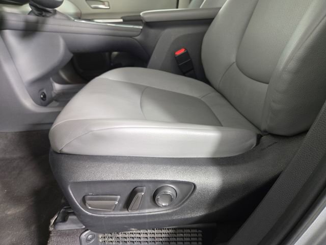 Used 2024 Toyota Sienna XLE image 31