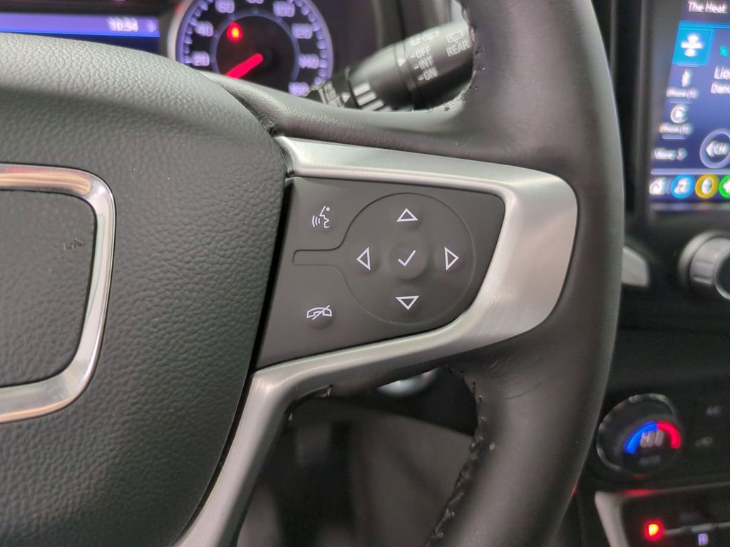 Used 2022 GMC Terrain SLT image 30