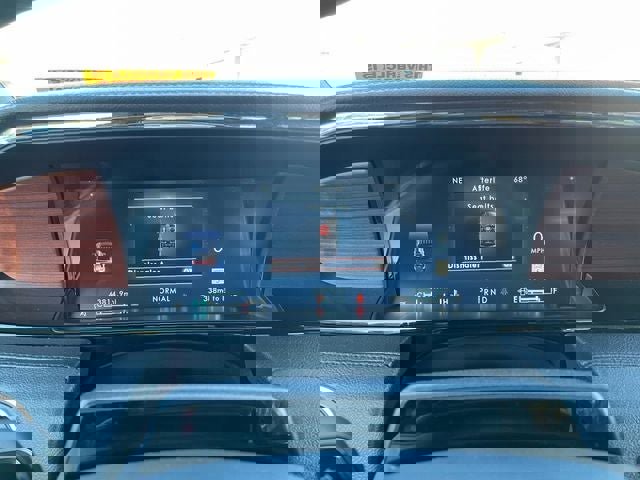 Used 2024 Lincoln Navigator L 4WD image 12