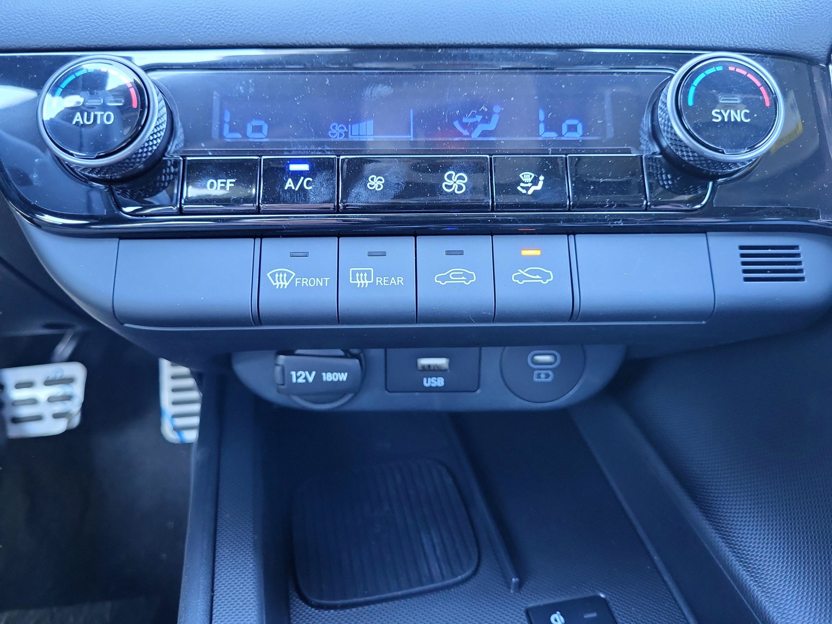 New 2026 Hyundai Elantra SEL FWD image 29
