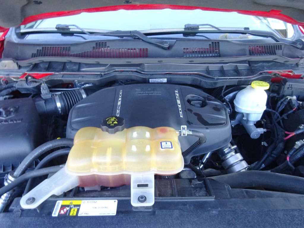 Used 2019 RAM 1500 Laramie w/ Convenience Group RWD image 12