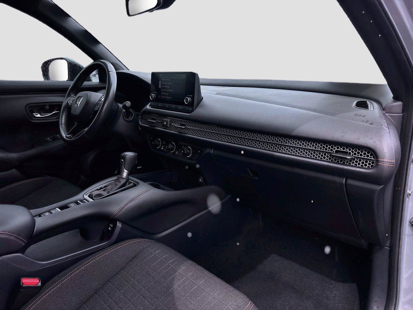Certified 2024 Honda HR-V Sport image 31