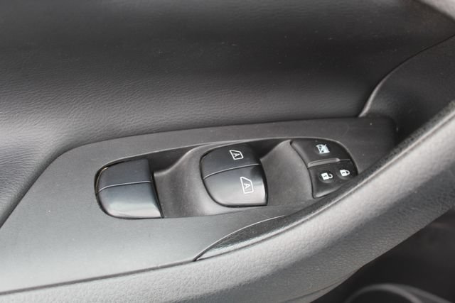 Used 2015 Nissan Altima 2.5 SL w/ Moonroof Package FWD image 30